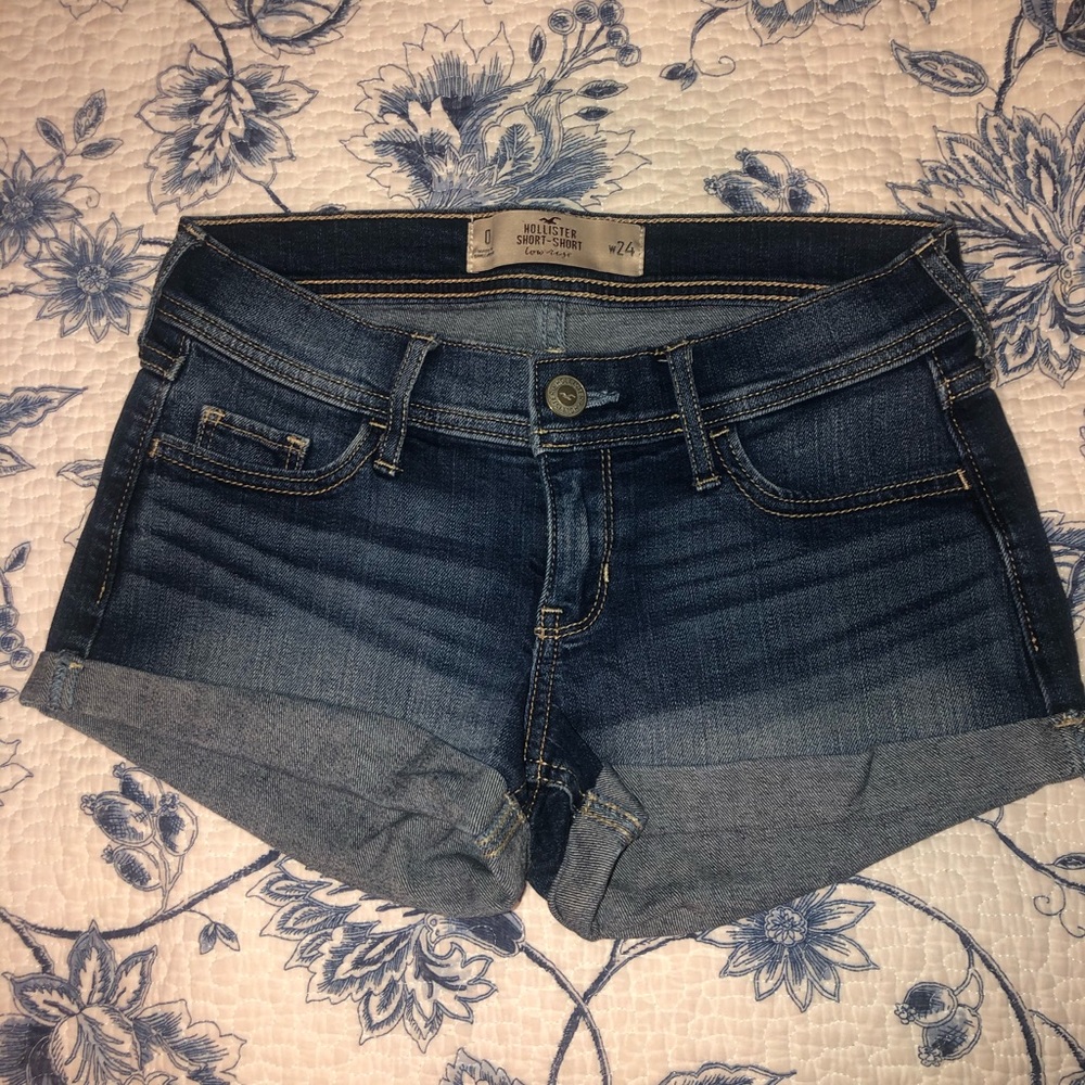 Hollister Short-Short Low Rise